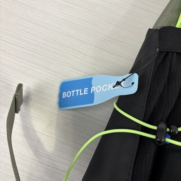 Hurley Terrain Backpack  Neon Laptop Pocket 15" Water Resistant Neon  MSRP $85 - Picture 7 of 10